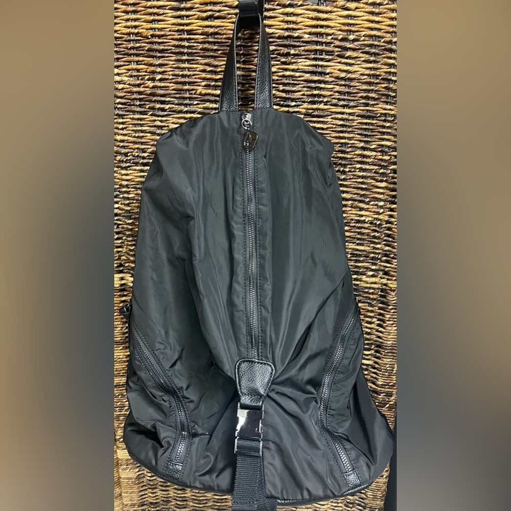 Fabletics-Black Bag, The Row Backpack, Pre-Owned, Great‎ condition